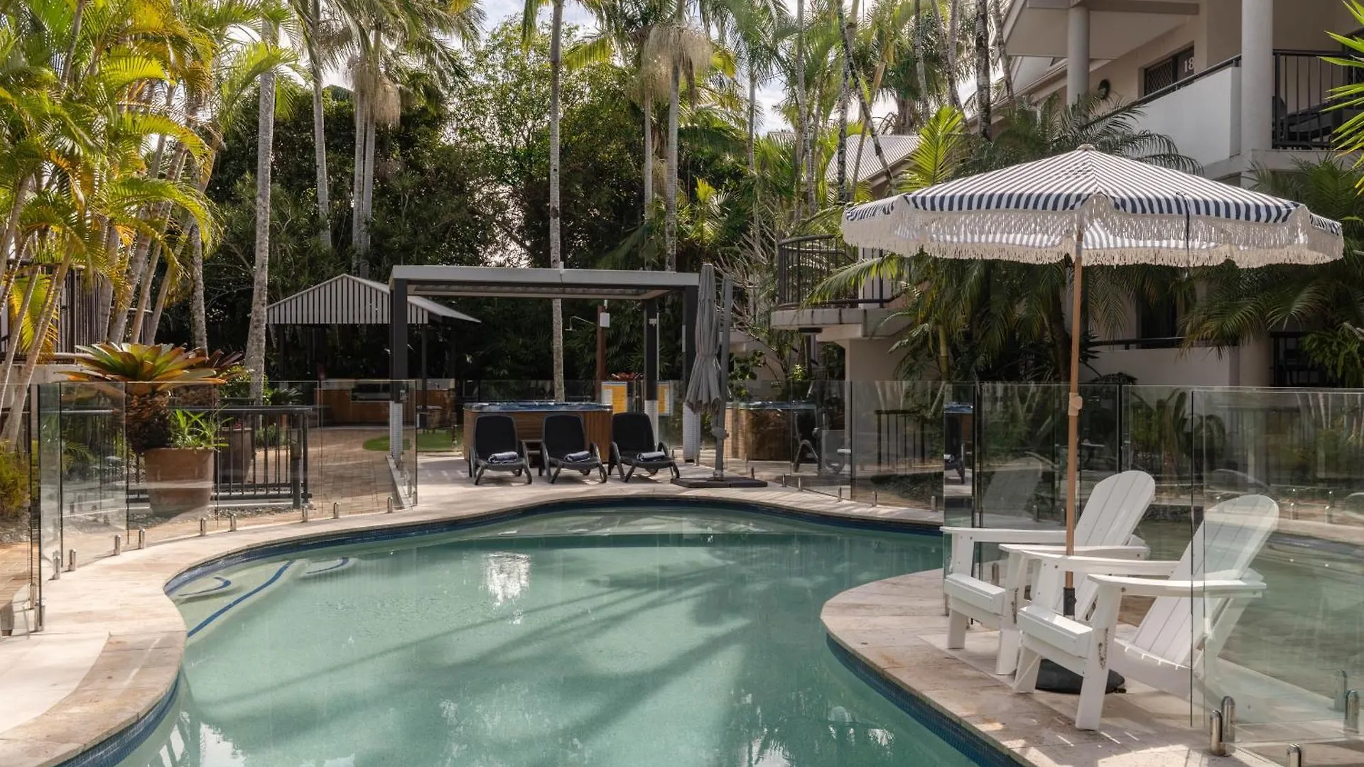 Outrigger Bay Aparthotel Byron Bay 4*,