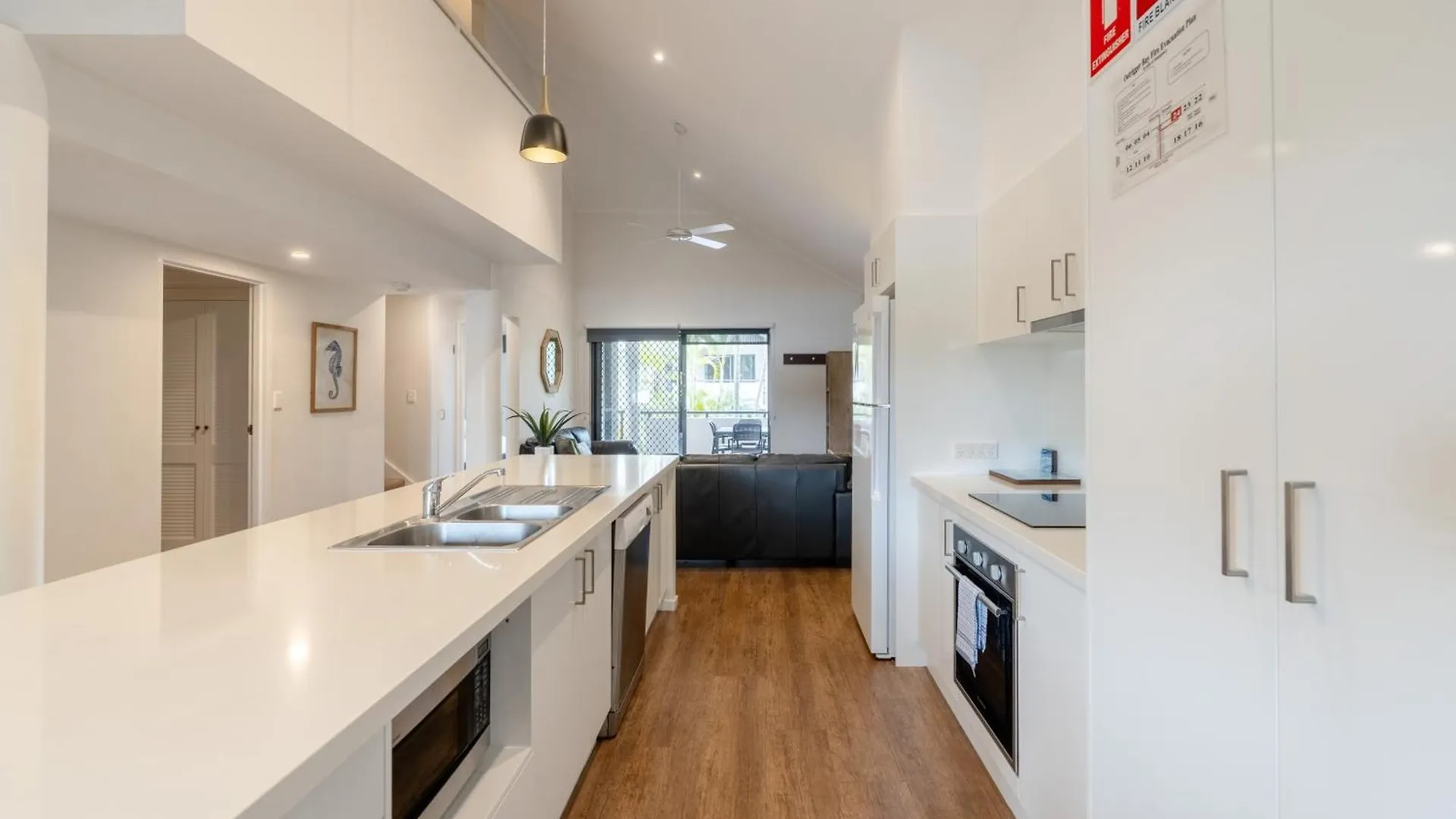 Outrigger Bay Aparthotel Byron Bay 4*,