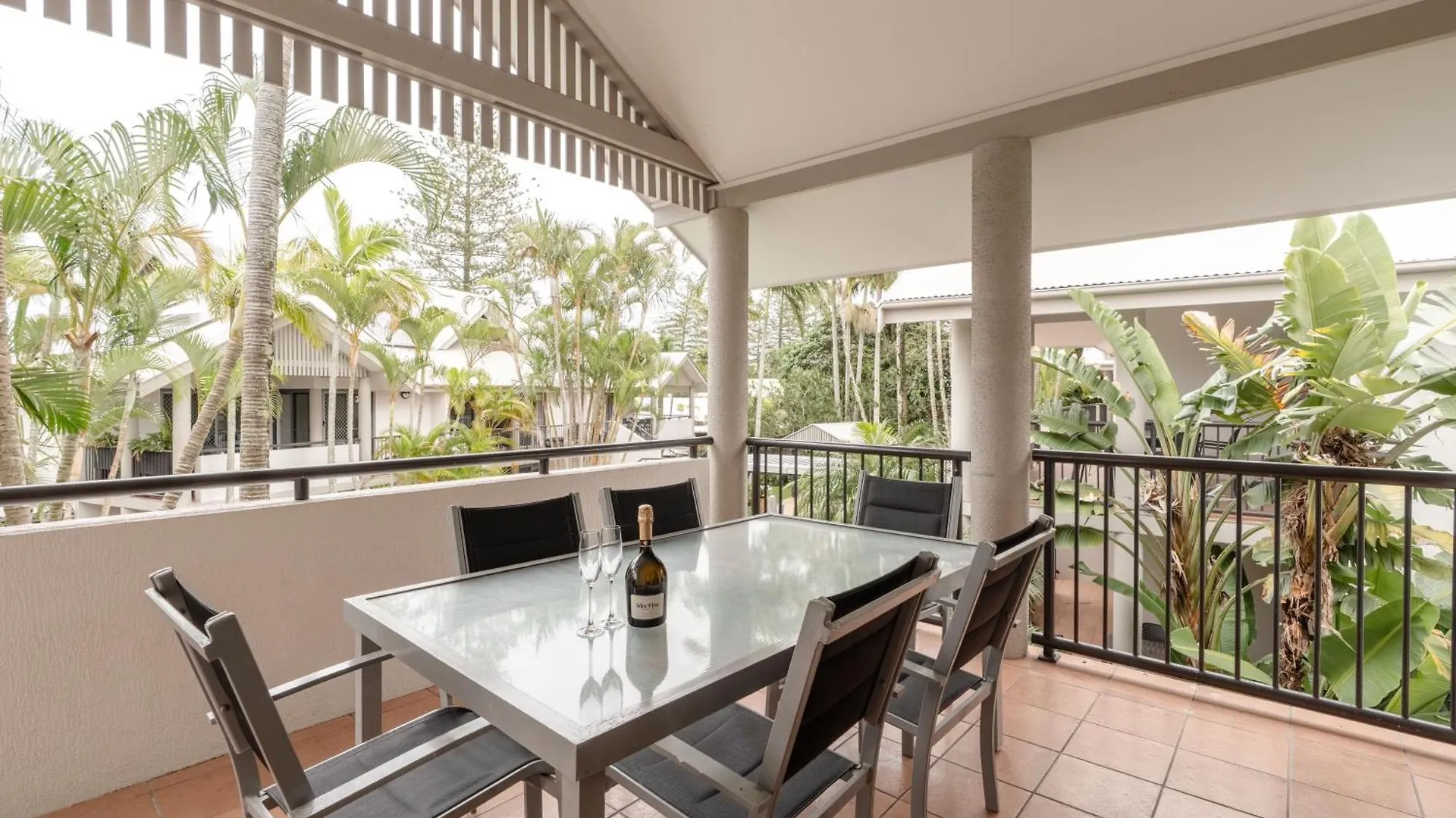 Outrigger Bay Aparthotel Byron Bay