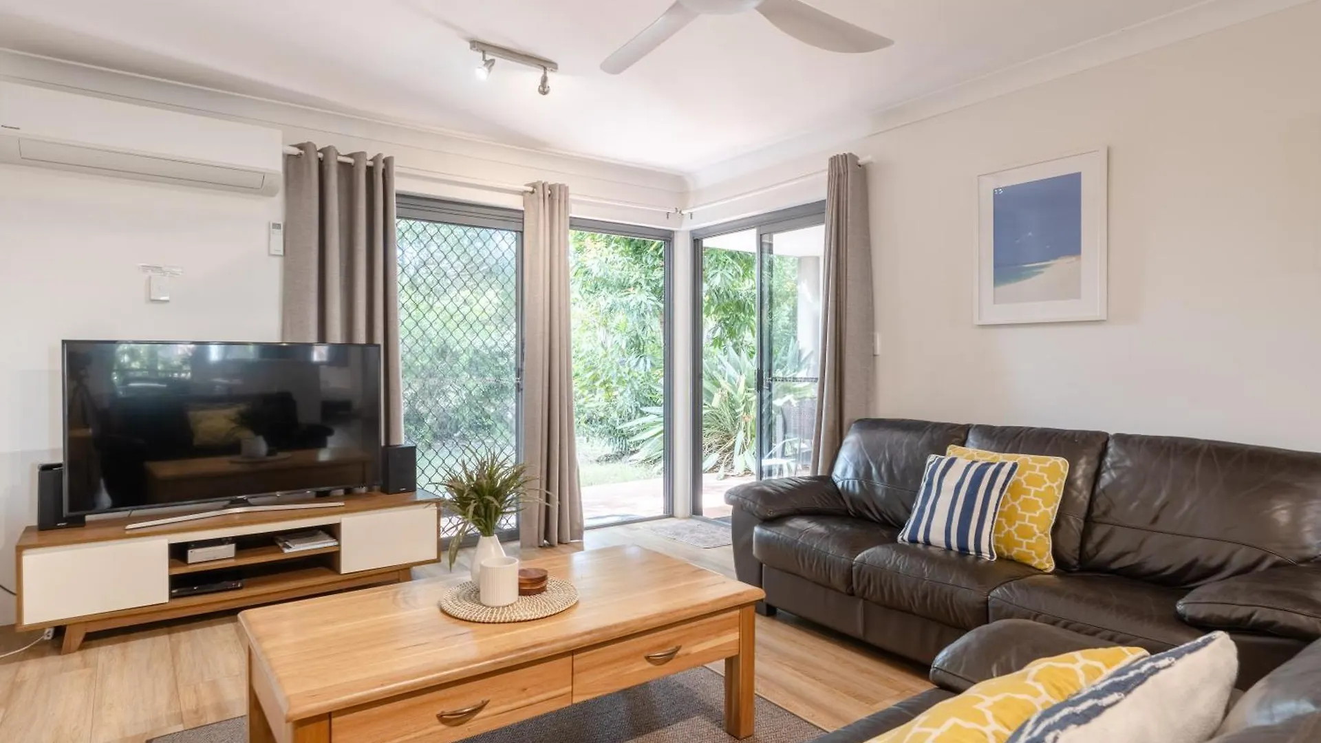 Outrigger Bay Aparthotel Byron Bay Australia